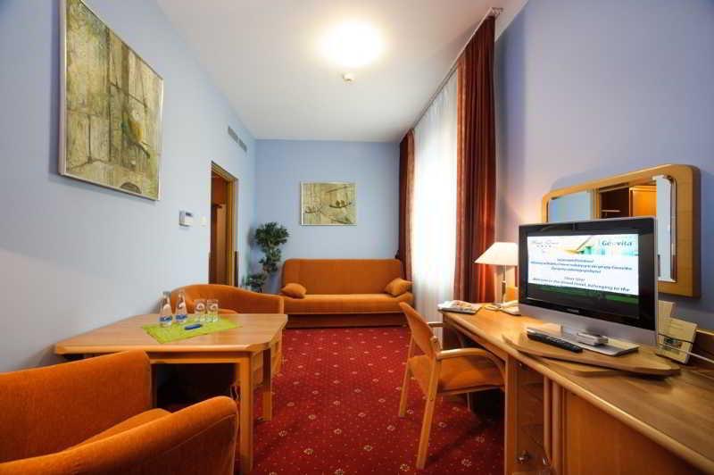Hotel Orient Krakow Bagian luar foto