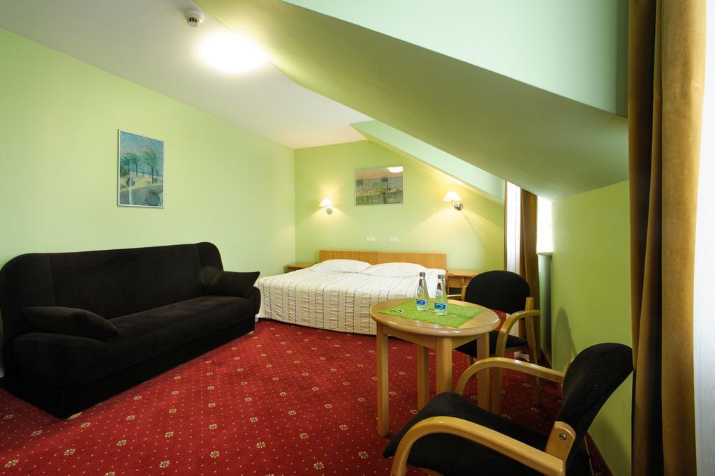 Hotel Orient Krakow Bagian luar foto