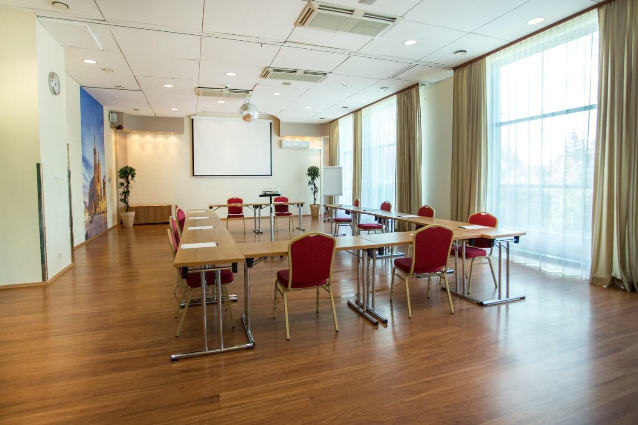 Hotel Orient Krakow Bagian luar foto
